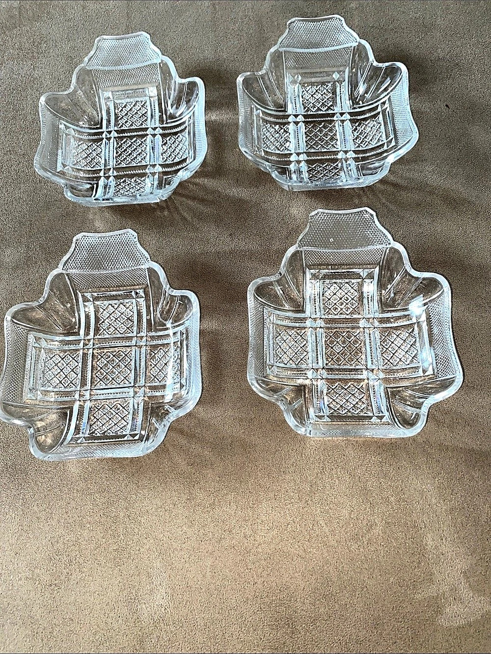 Vintage Clear Glass Serving Dish Set of 4
4.5 “ x 5.5”L